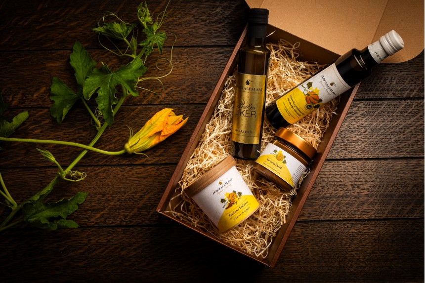 Geschenkpaket mit Likör