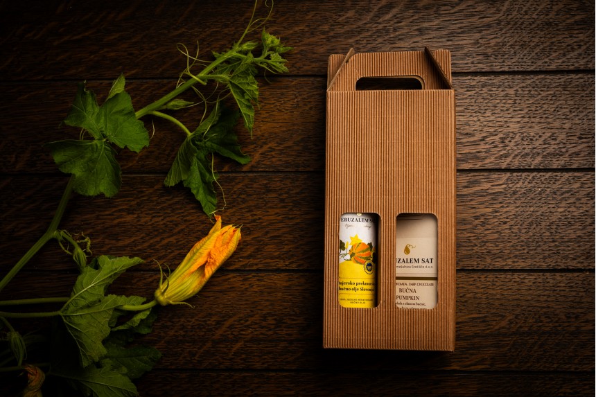 Geschenkeset mit Schokolade mit Kürbiskernen